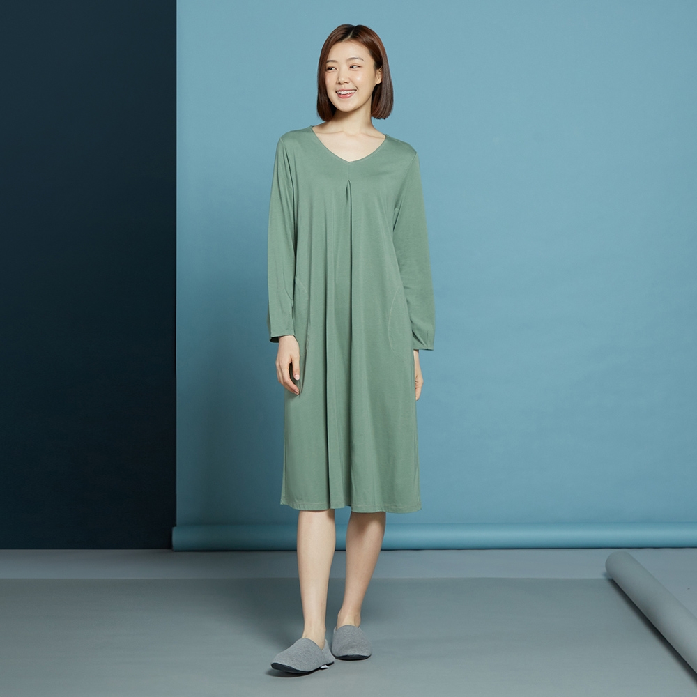 【暖薑纖維】素面長袖洋裝-高地綠產品圖